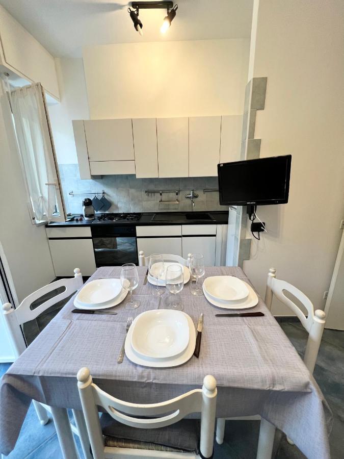 A 5 Minuti Dal Mare - Dolphin Beach House Spotorno Eksteriør bilde