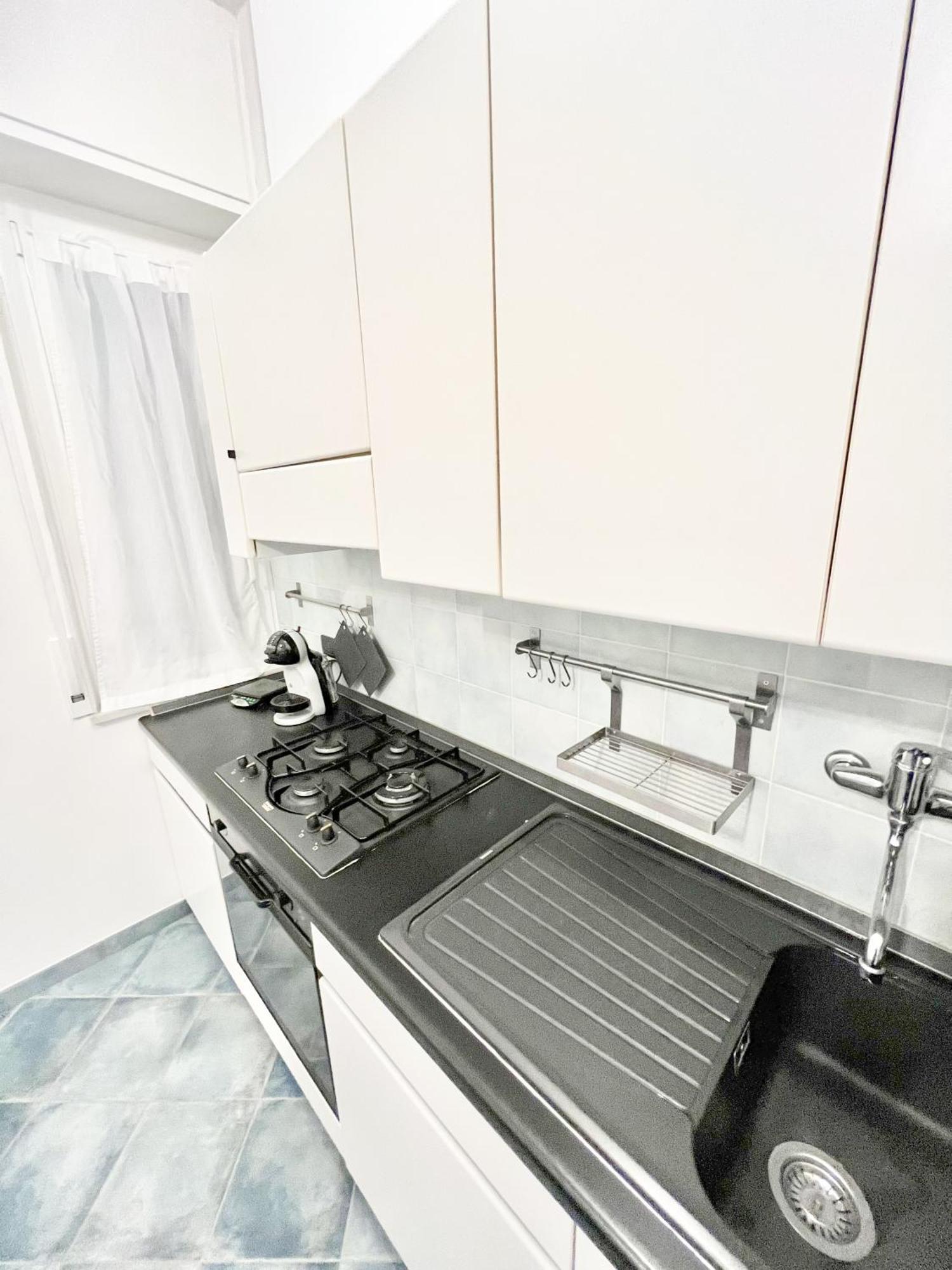 A 5 Minuti Dal Mare - Dolphin Beach House Spotorno Eksteriør bilde